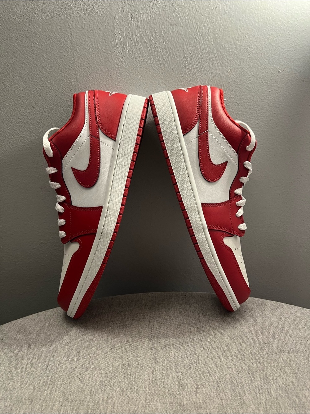 Nike Air Jordan 1 Low Summit White Varsity Red Men's Shoe Size 11.5 553558-166​ - Picture 7 of 11